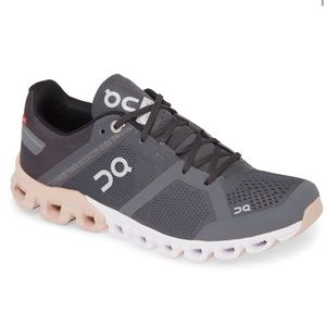 On Shoes Cloudflow Running Shoe